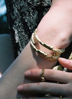 classic texture bangle